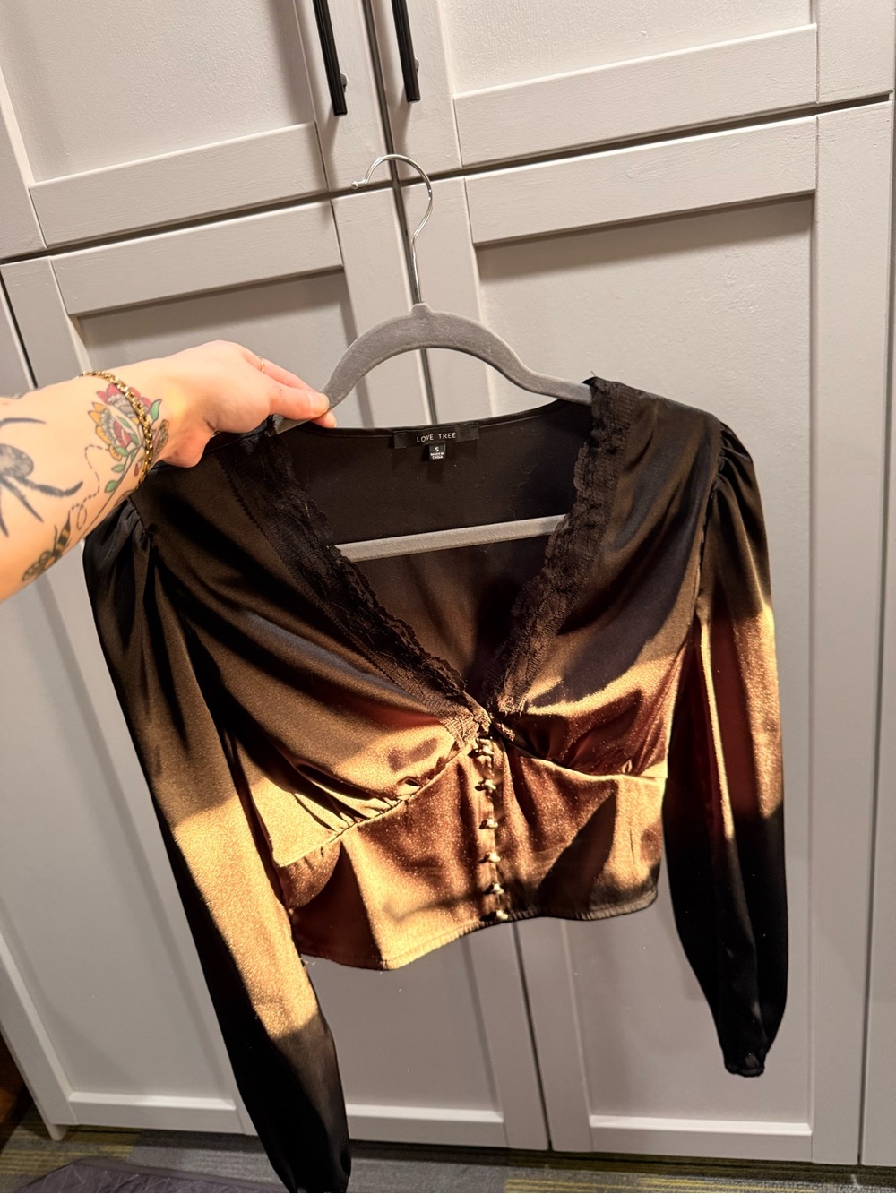 Love Tree Black Satin Lace-Trim Button Crop Blouse